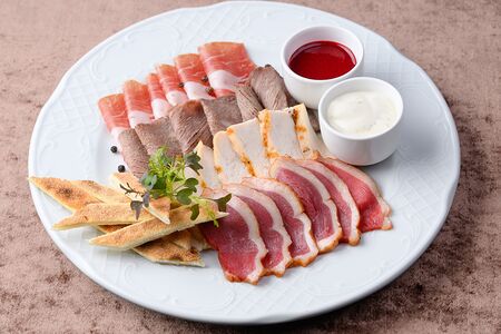 Мясное ассорти