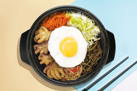 Бибимбап с осьминогами