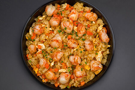 Жареный рис с тигровыми креветками