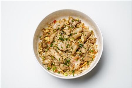 Тайский рис с тигровыми креветками и курицей