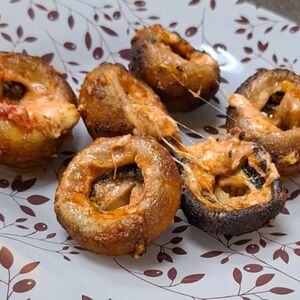 Шампиньоны с сыром на мангале