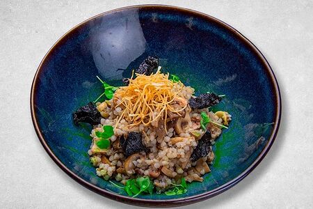 Зелёная гречка с грибами