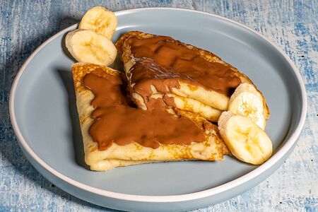 Блины с бананом и шоколадом