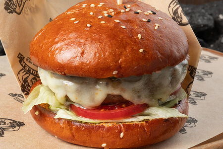 Трюфельный бургер с моцареллой