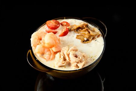 Суп Том кха