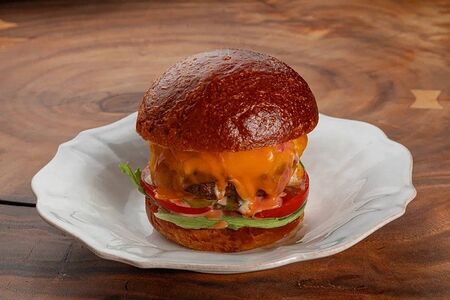 Бургер из мраморной говядины