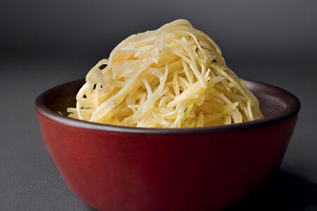 Салат с капустой и трюфельным маслом 