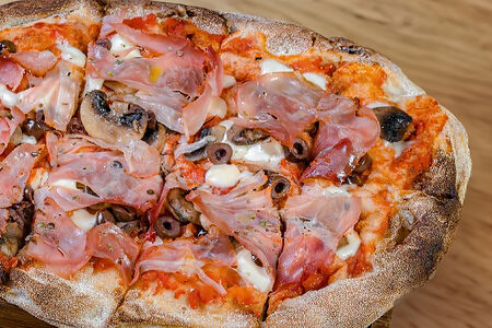 Пицца Капричоза