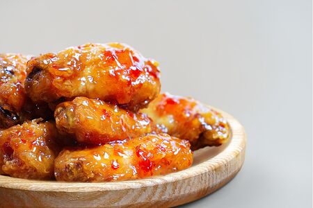 Крылья Яннём в сладко-перечном соусе