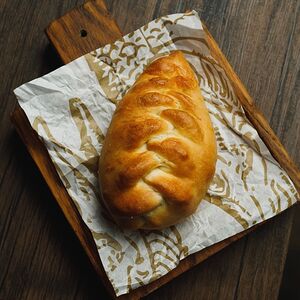 Пирожок с судаком и визигой