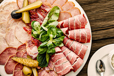 Мясное ассорти на две персоны