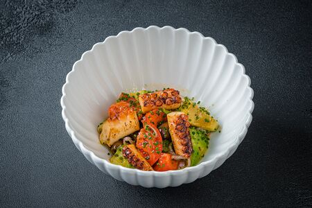 Салат из осьминога