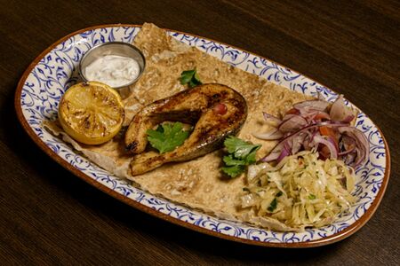 Стейк-форель на углях