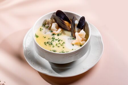 Сливочный суп с морепродуктами