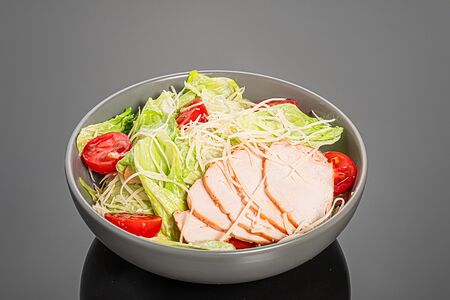 Салат Цезарь с курицей