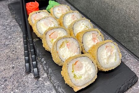 Жареный с королевскими креветками