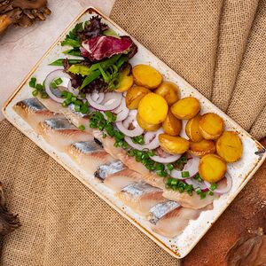 Селедочка с картофелем