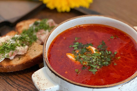 Борщ со смальцем