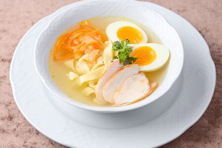 Домашний Куриный суп с яйцом и лапшой 