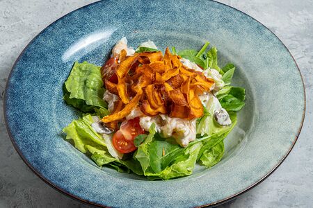 Тигровые креветки в сливочном соусе с грибами