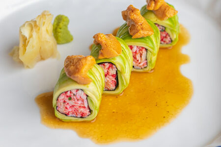 Ролл авокадо-краб