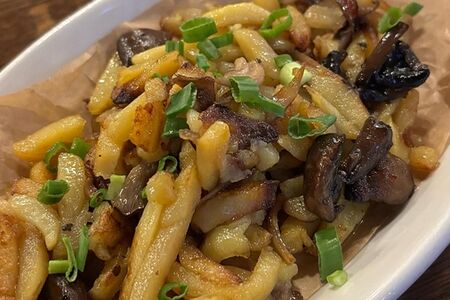 Картофель жареный с грибами