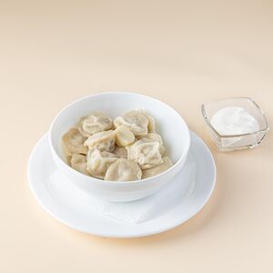 Пельмени домашние со сметаной