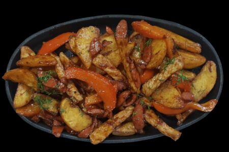 Картофель с курицей в соусе BBQ