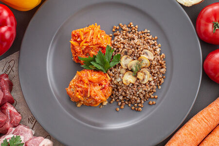 Тефтели с гречей и шампиньонами