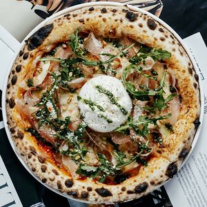 Пицца Прошутто и буррата