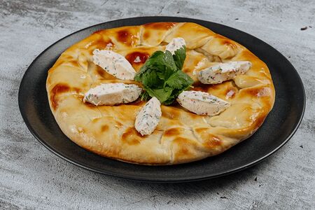 Хачапури с грузинскими сырами и картофелем 