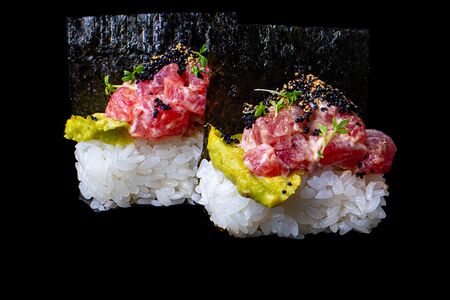 Хэнд-ролл с тунцом