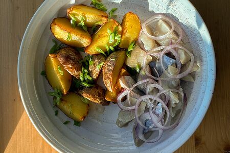 Атлантическая сельдь с картофелем