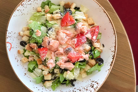 Цезарь с семгой