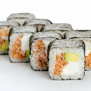 Маки с лососем в терияки и авокадо