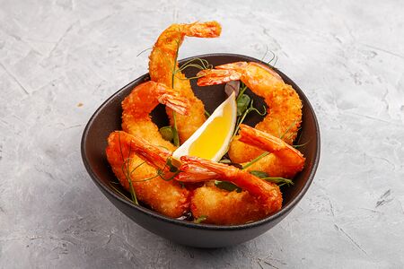 Креветки темпура в соусе сладкий чили