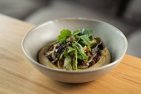 Хумус с говядиной