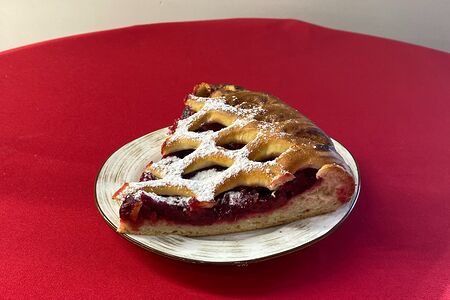 Пирог с вишней на дрожжевом тесте