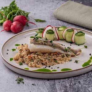 Филе судака с киноа