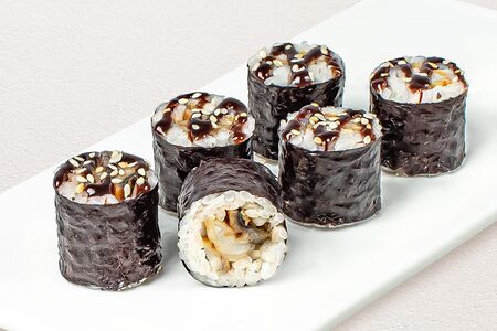 Мини-ролл с угрём