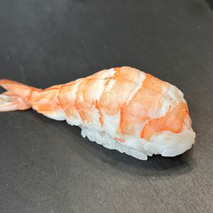 Суши с креветкой