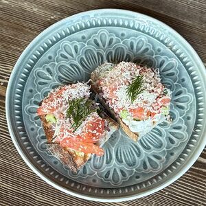 Брускетта с форелью