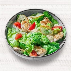 Салат Цезарь с цыпленком