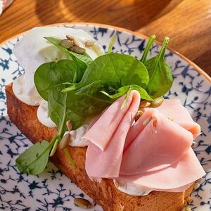 Бриошь с ветчиной 