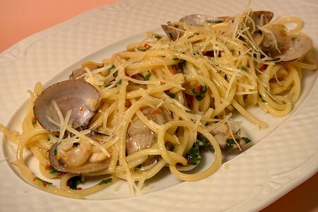 Паста с вонголе и петрушкой