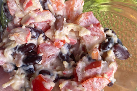 С фасолью и крабовыми палочками