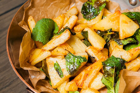 Артишоки, жаренные с чесноком и мятой