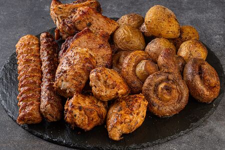 Маленький шашлычный сет на 4 человека