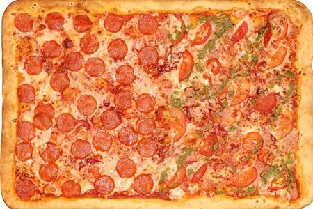 Пицца Пеперони, ветчина с соусом песто 2 вкуса Макси