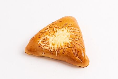 Пирожок с картошкой, моцареллой и пармезаном